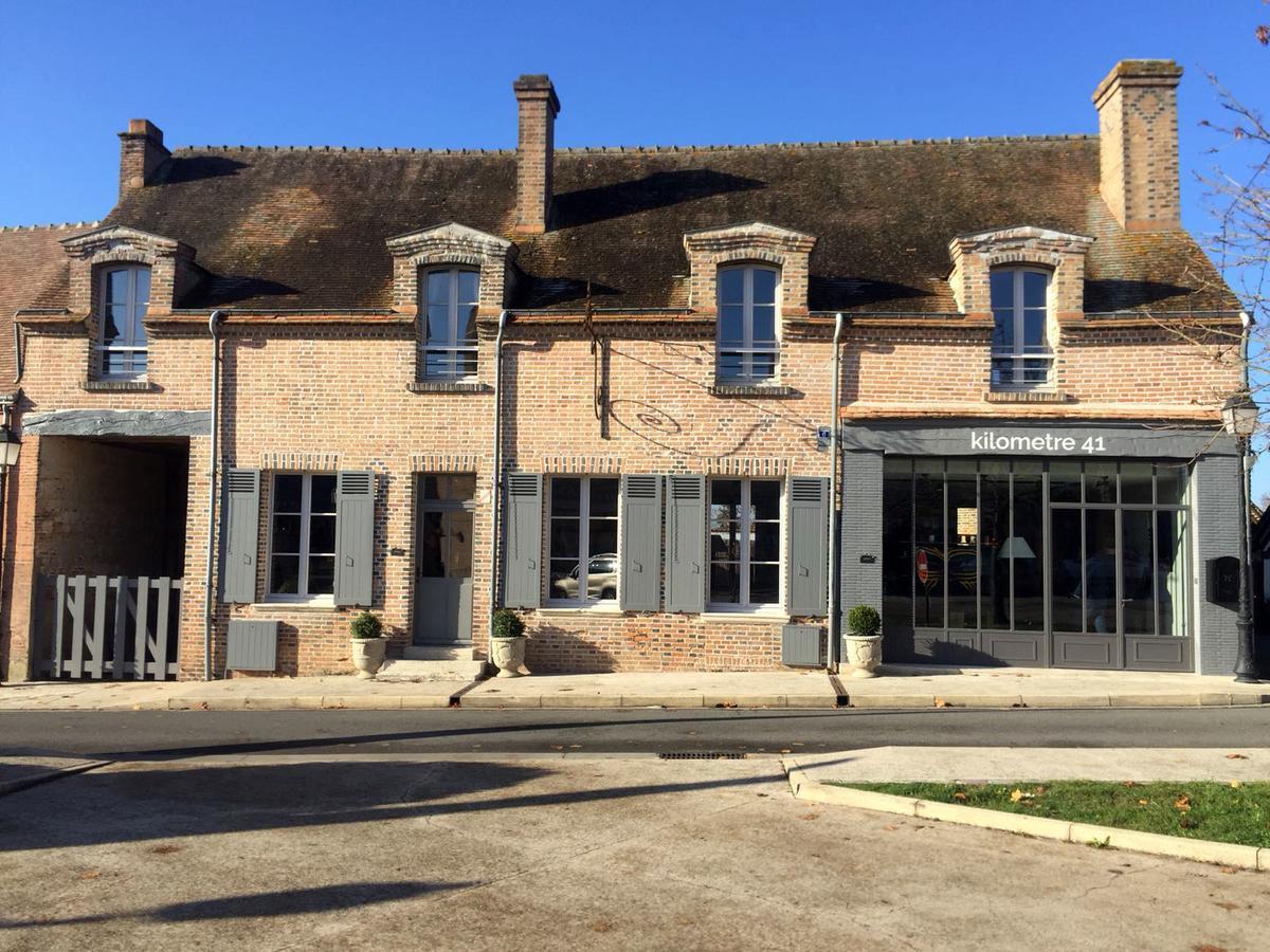 Km 41 Hotel Chaumont-sur-Tharonne Exterior photo